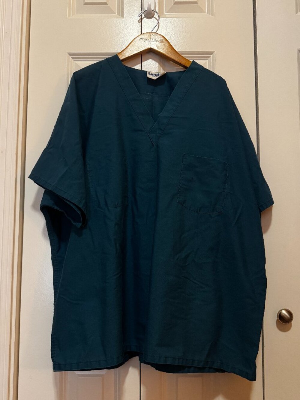 Landau 7502 Unisex XXL Caribbean Blue Teal V-Neck Medical Scrub Top